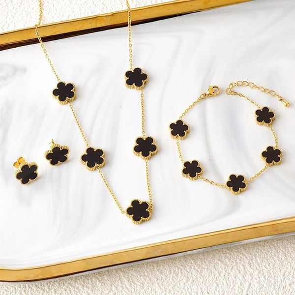 Conjunto de Joias Femininas — Colar, Brincos e Pulseira Flor de Trevo 🌸✨